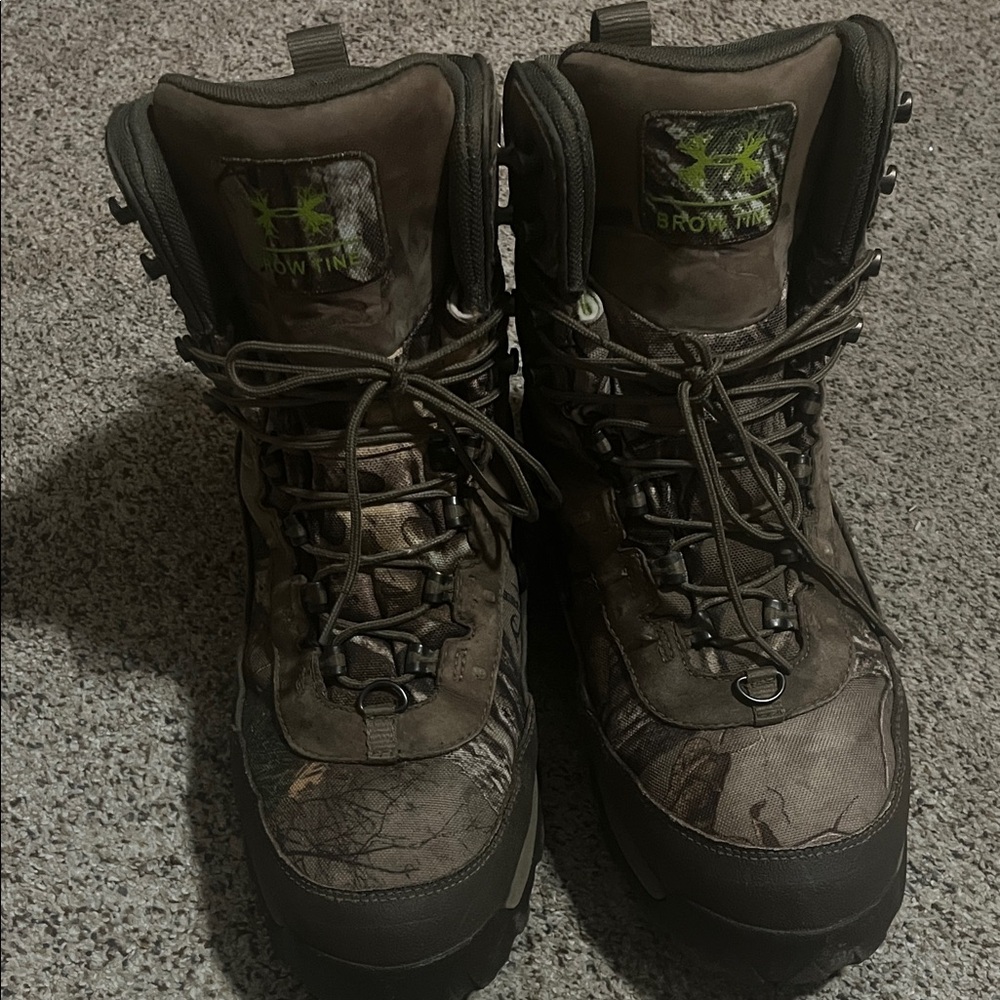 Under Armour Men's Brown and Khaki Boots